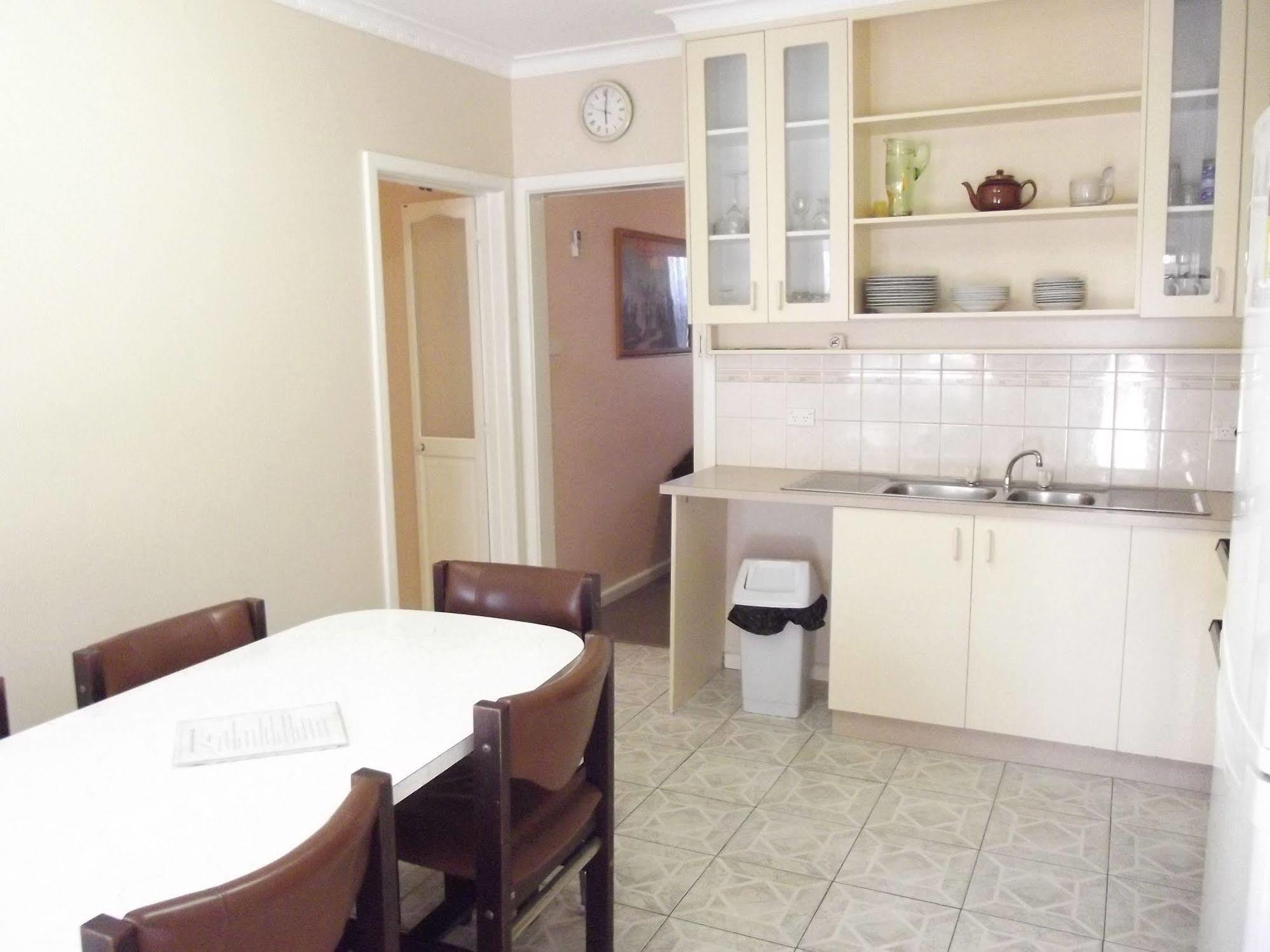 Lakes Entrance Holiday Units Экстерьер фото