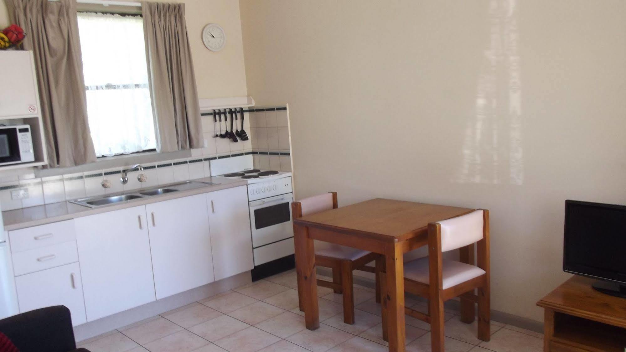 Lakes Entrance Holiday Units Экстерьер фото