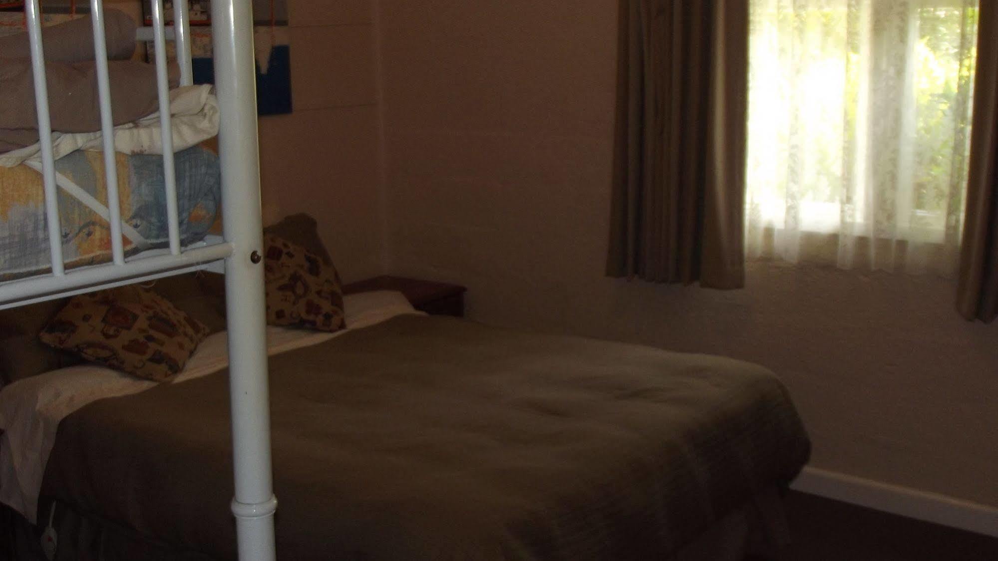 Lakes Entrance Holiday Units Экстерьер фото