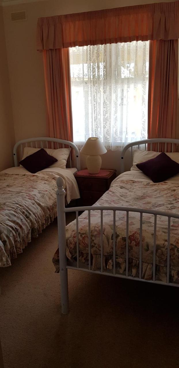 Lakes Entrance Holiday Units Экстерьер фото